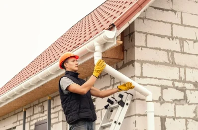 Pose et remplacement de gouttières à Treize-Vents